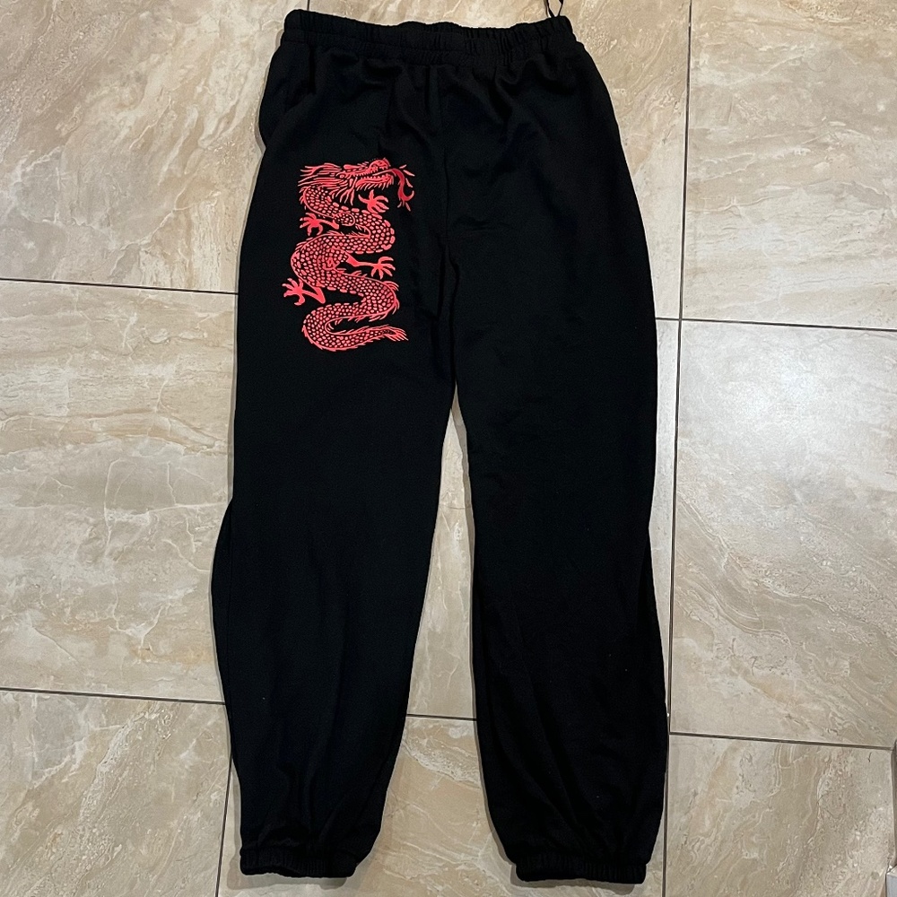 Black red dragon sweatpants large
